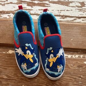 Sonic the Hedgehog Slip-On Shoes - size 1